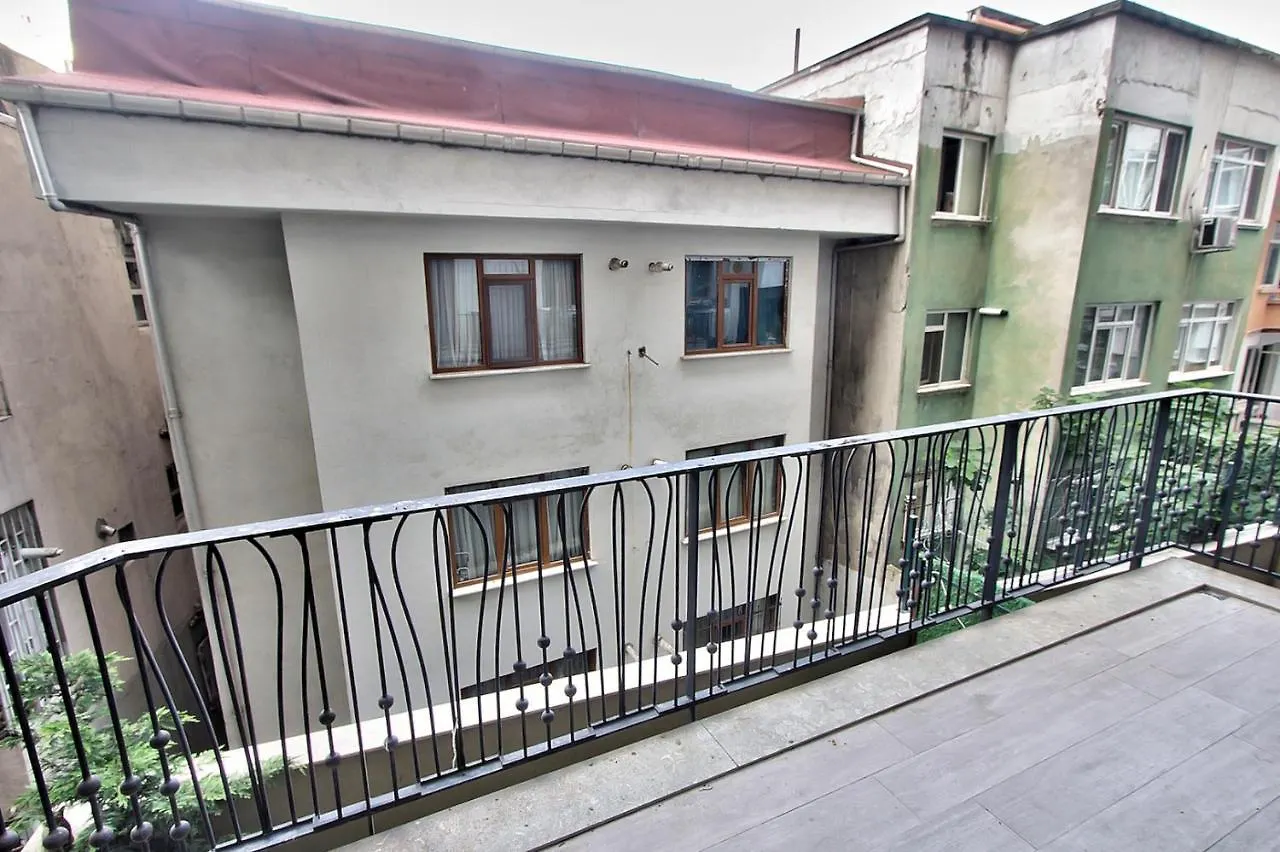 New Build With Modern Amenities And Balcony Apartment Istanbul